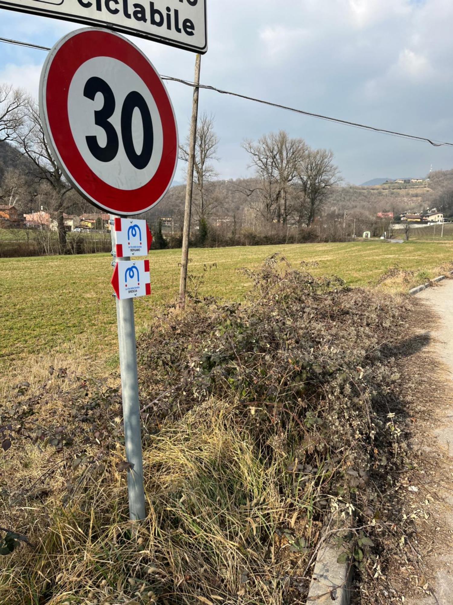 Anna Appartamento Vacanze Monticelli Brusati Exterior foto