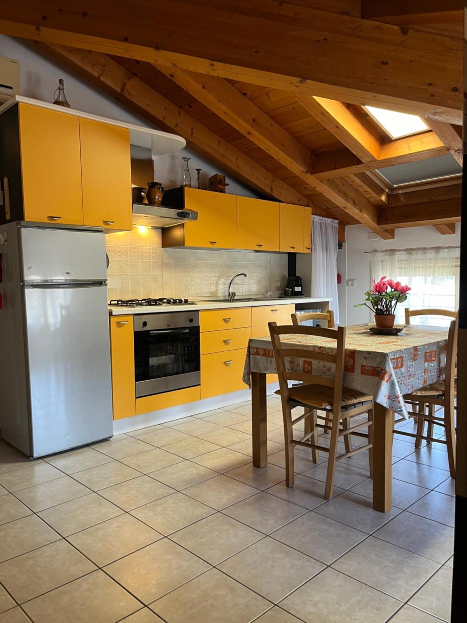 Anna Appartamento Vacanze Monticelli Brusati Exterior foto